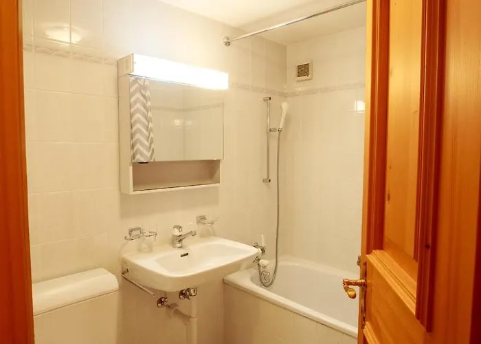 Chesa Foulla Rosa - 6 Pax Appartement *