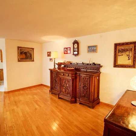 Chesa Foulla Rosa - 6 Pax