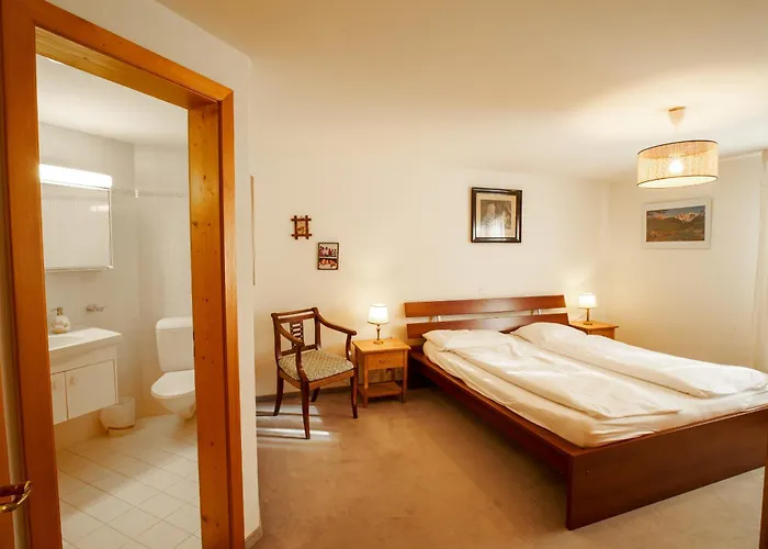 Chesa Foulla Rosa - 6 Pax