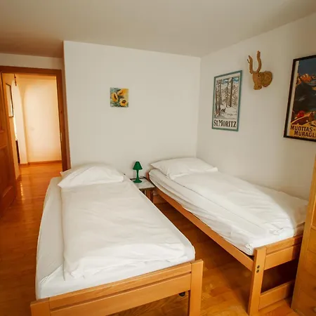 Chesa Foulla Rosa - 6 Pax